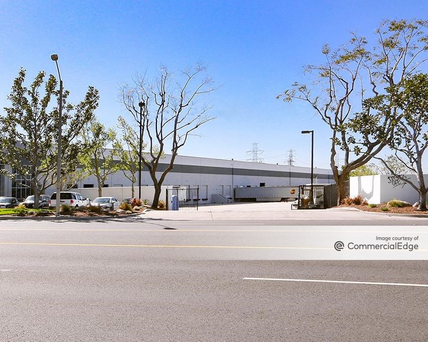 5700 East Airport Drive, Ontario Industrial Space For Lease