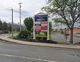 Hudson Valley Plaza