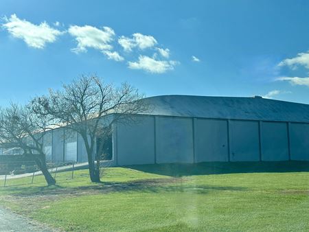 Industrial space for Rent at 1702 W Chanute Rd in Peoria