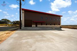 Warehouse/Office Building For Lease in Boerne Texas