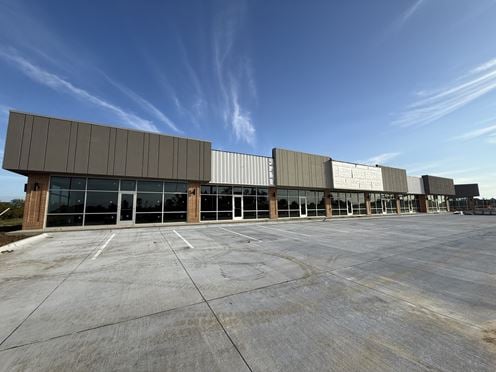 Woodlands Retail- Ready for Tenant Finishes