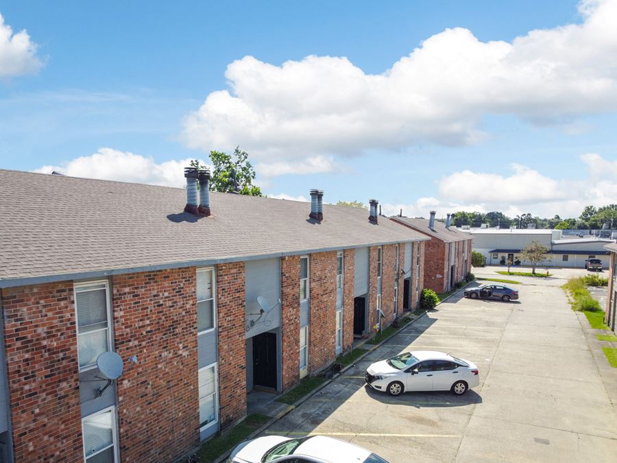 Stabilized 8-Unit Multifamily Complex near Health Corridor