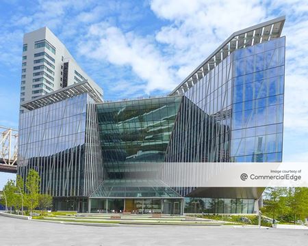 Commercial space for Rent at 11 East Loop Road in New York