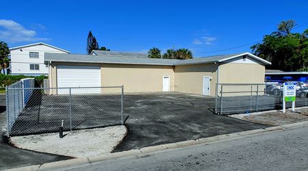 Incredibly rare West Manatee Flex Space! - Bradenton