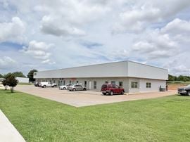 2350 S Midwest Blvd - Flex Space w/ Warehouse Loft