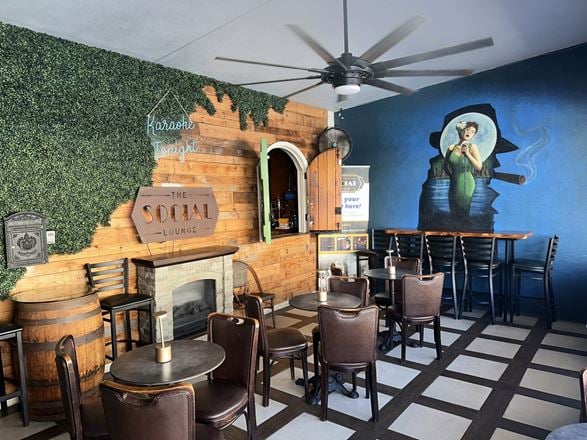 Downtown Winter Haven Office/Bar