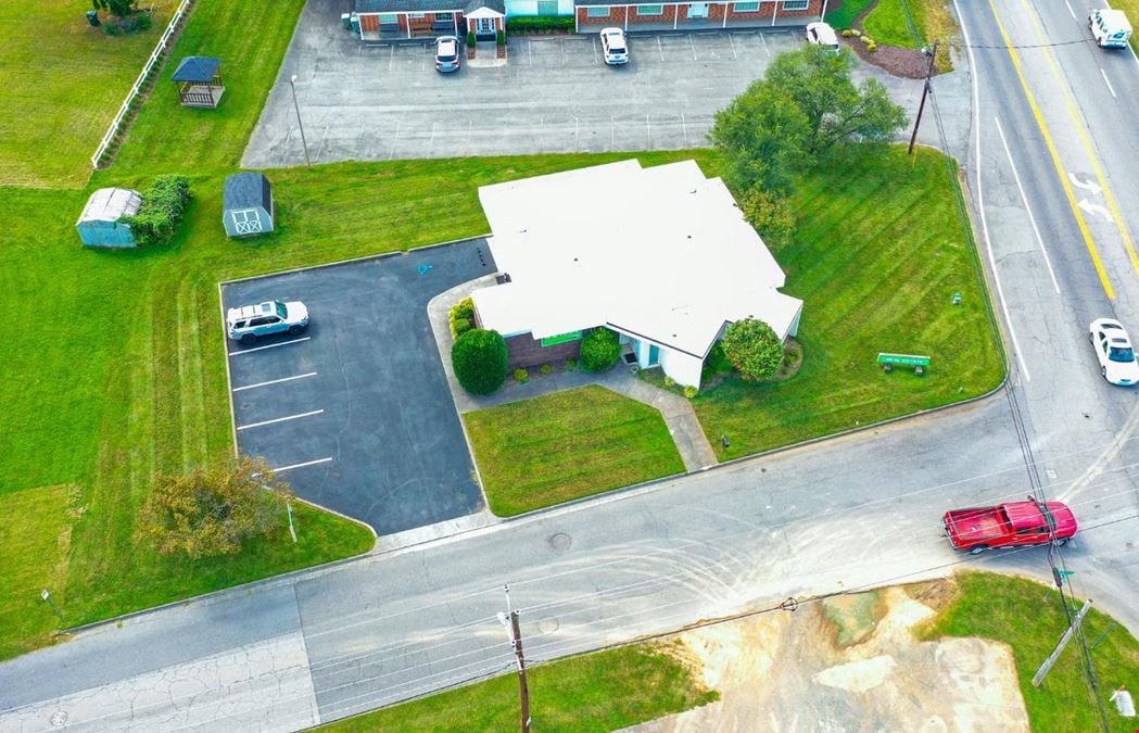1636 Apperson Dr