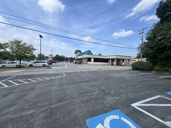 4896-4906 William Flynn Highway