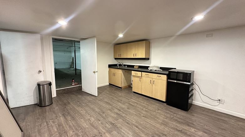 400 S 18th St Suite A