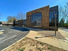 ±7,500 SF OF OFFICE SPACE AVAILABLE IN SOUTHEAST SPRINGFIELD