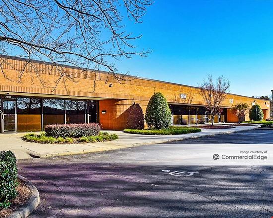 Oakbrook Technology Center - 1325-1351 Oakbrook Drive