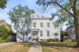3933 Warwick