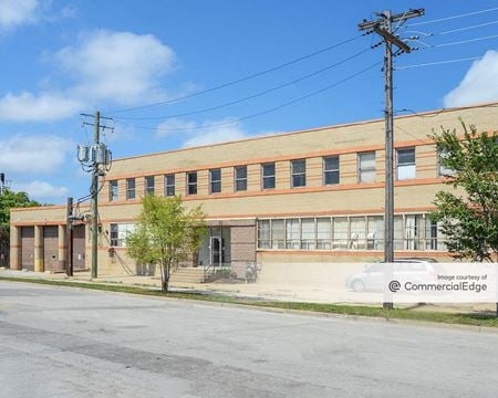 Industrial space for Rent at 4720 West Montrose Avenue in Chicago
