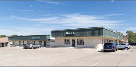 Photo of commercial space at 128 W Mall Dr in Corsicana