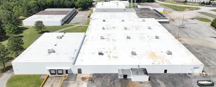 ±193,791 SF  of subdividable industrial buildings available