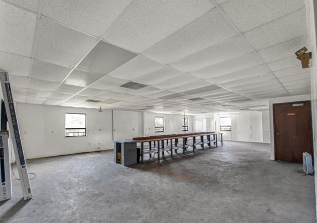 Land property in Tampa, FL