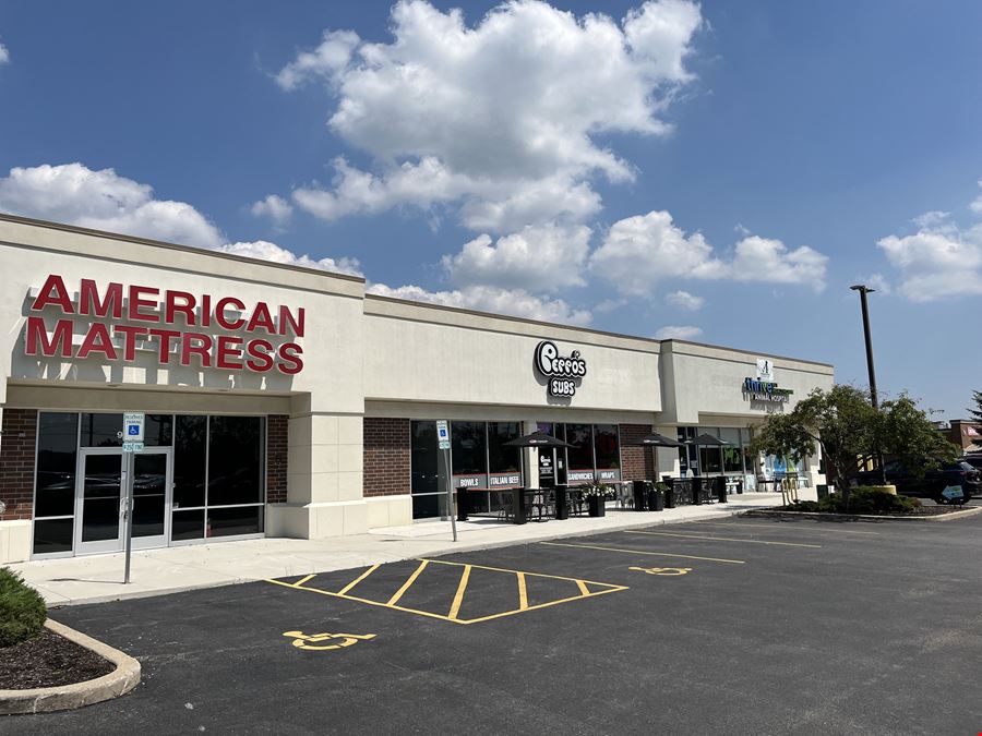 Retail Outlot Space in Jewel-Anchored Center