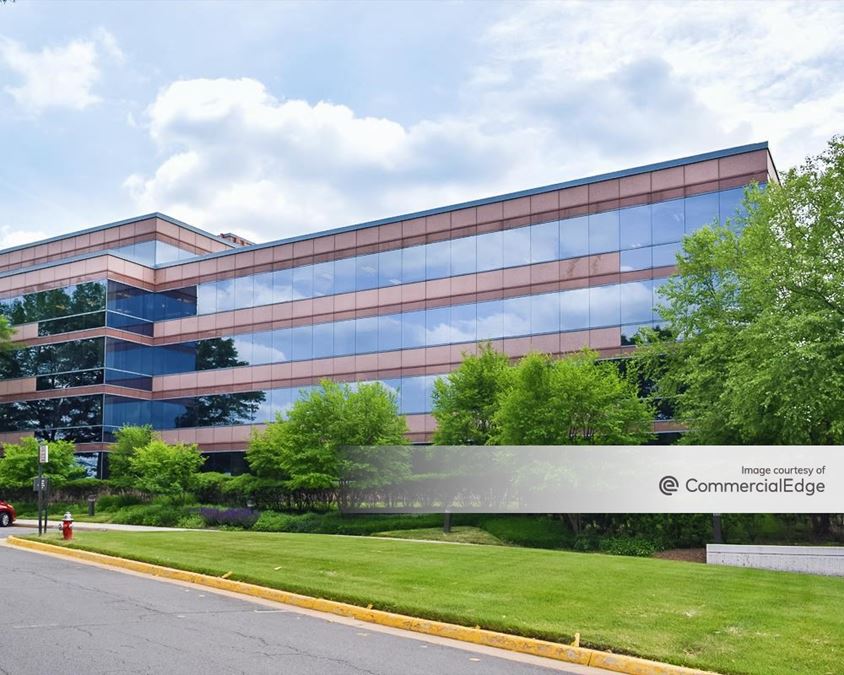 UNICOM Technology Park I - 15000 Conference Center Drive | Office Building