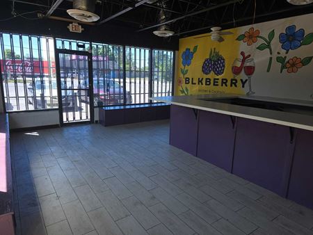 Retail space for Rent at 517 Berry Rd in Houston