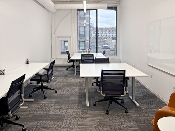 Spaces - Chicago- 1 N State Street