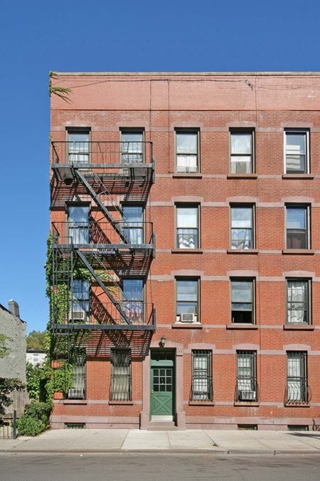 Multi-Family space for Sale at 479 Warren St in Brooklyn