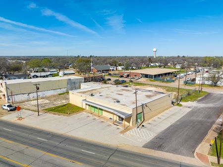 Commercial space for Sale at 3016 Bellmead Dr in Waco