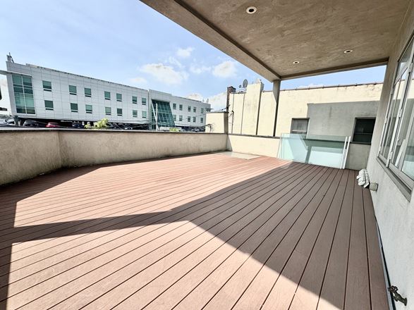 Office space for lease in Astoria including parking