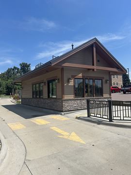 1730 East 10th Street (Former Caribou Coffee)