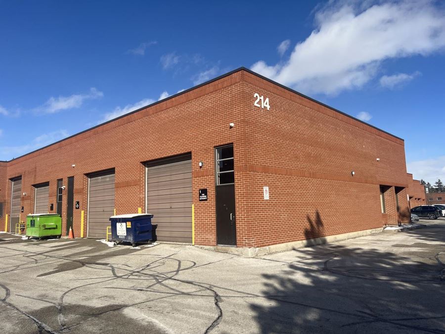 214 Jardin Drive, 1 Vaughan, ON L4K 1X8