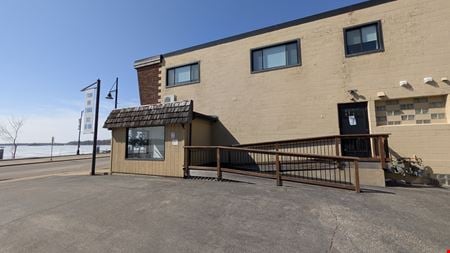 Retail space for Rent at 4030-4032 Shoreline Drive in Spring Park