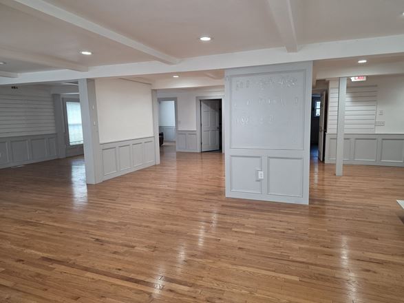 389 Worcester Rd