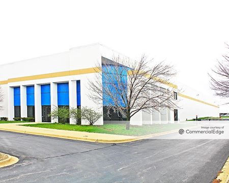 Industrial space for Rent at 300 West Crossroads Pkwy in Bolingbrook