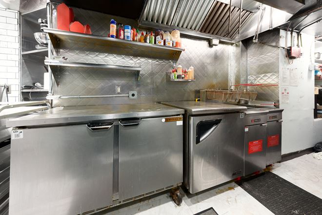 600 SF | 430 East 9th Street | Iconic East Village Restaurant Incubator on 9th Street for Sublease