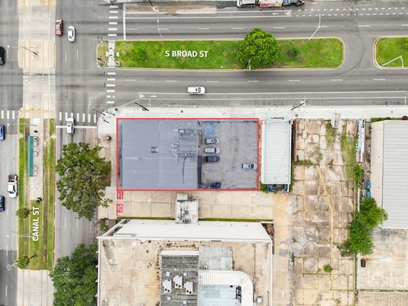 Prominent Retail Property with Secure Parking for Sale