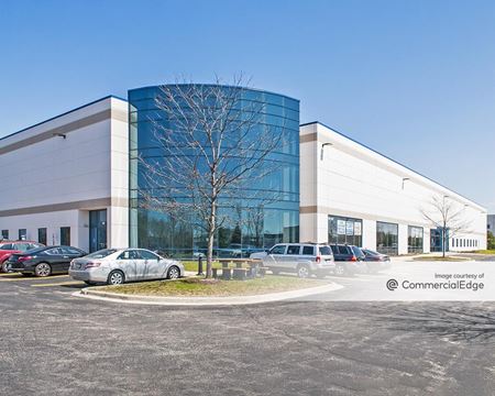 Photo of commercial space at 121 East North Avenue in Carol Stream