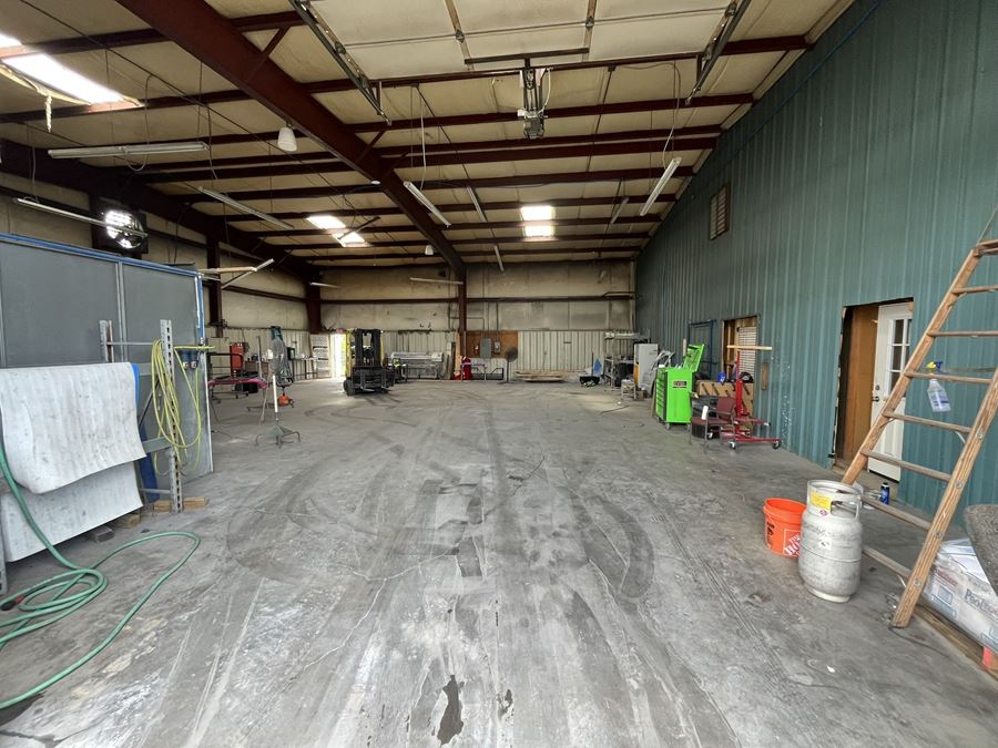 5732 Commercial Dr, Burlington, KY 41005