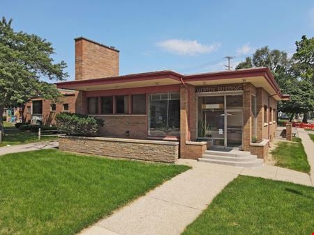 Photo of commercial space at 933 E Grand River Ave in East Lansing