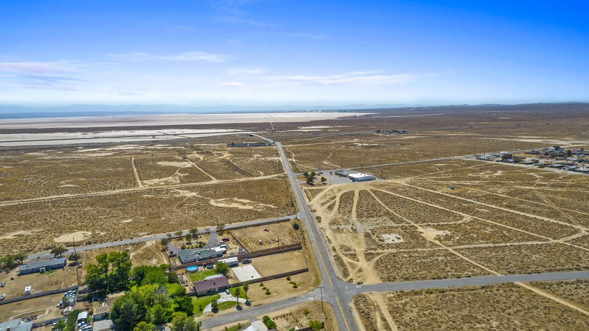 Prime Commercial Parcel Near Edwards AFB w/ Nearby Utilities