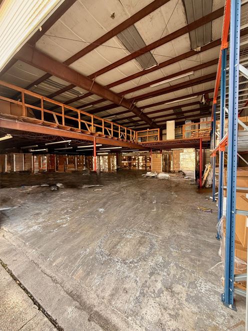 Warehouse Space in Kenner for Lease