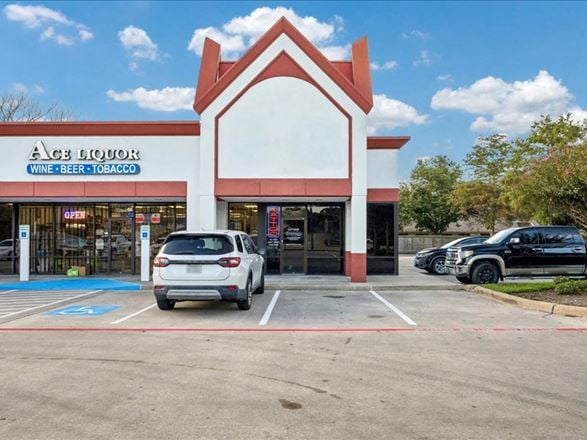 5010 W. Main Street, Suite I, League City, TX 77573