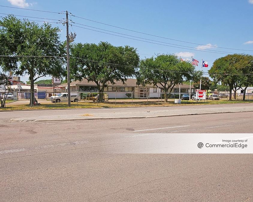 2600 Singleton Blvd 2600 Singleton Blvd Industrial Building