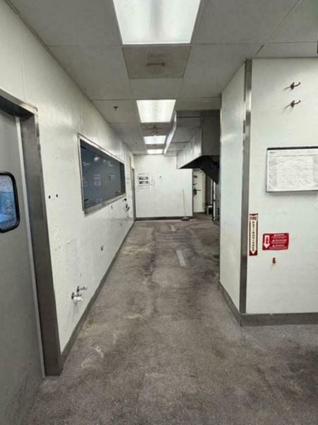 Retail space for Rent at 875 Central Ave in St Petersburg
