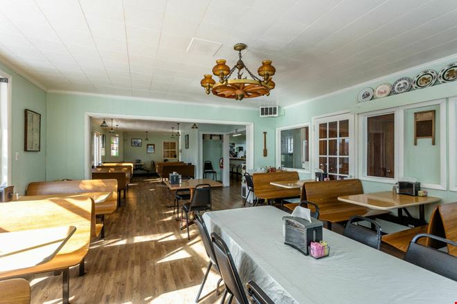 TURNKEY RESTAURANT OPPORTUNITY - THE THOMAS HOUSE