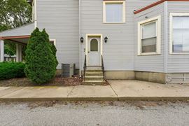 317 W Market St