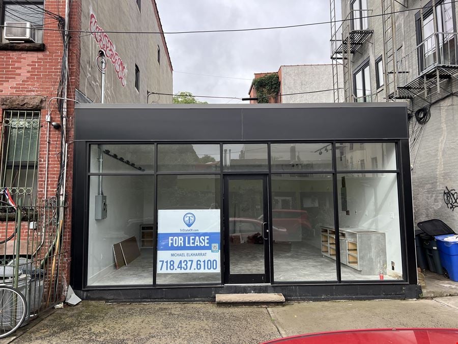 500 SF | 93 Verona St | Turn-key White Boxed Retail With All Glass Frontage For Lease