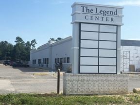 Newly Renovated Shopping Plaza Near Buc-ee's