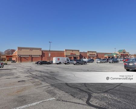 Photo of commercial space at 3440 Center Road in Brunswick