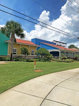 Former Bahama Breeze