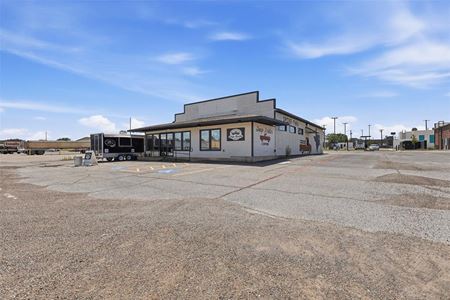 Retail space for Sale at 215 Shannon Rd E in Sulphur Springs