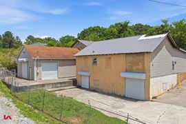 9135 S Main St